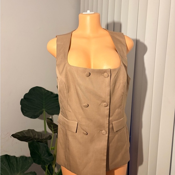Fashion Nova Tops - Fashion Nova Tan Vest
